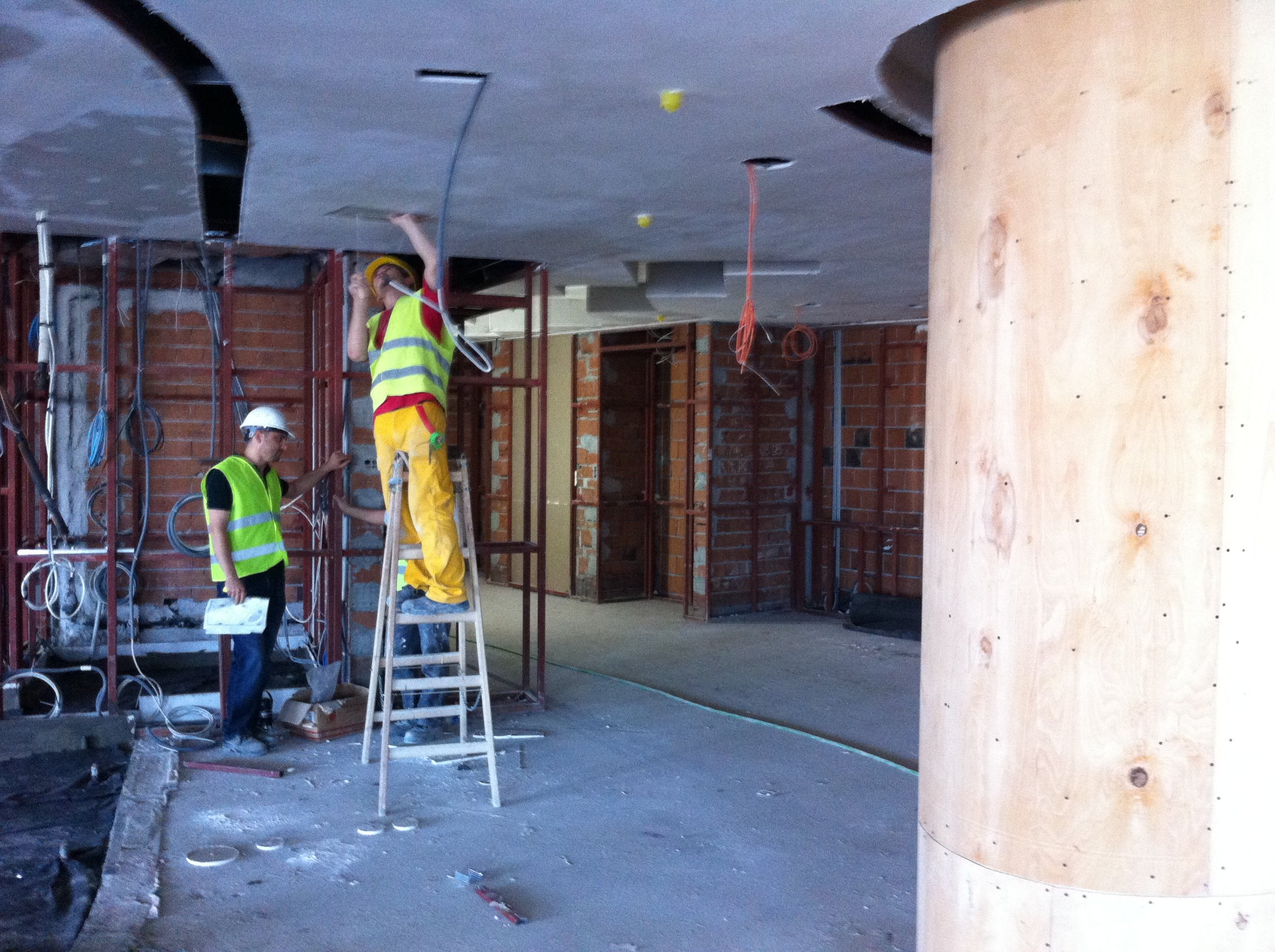 Zorlu Ruffless Otel harita ölçmeleri